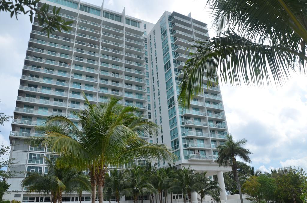 Riviera Apartments At Marina & Tower Miami Exterior foto